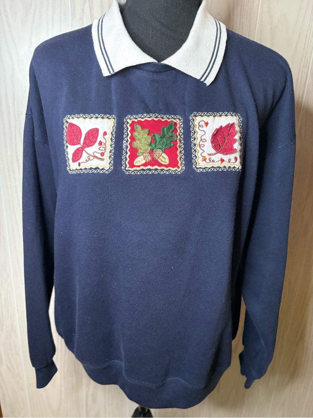 Embroidered Fall Navy Collar Crewneck‎ Sweater Women's Large Grannie Core
